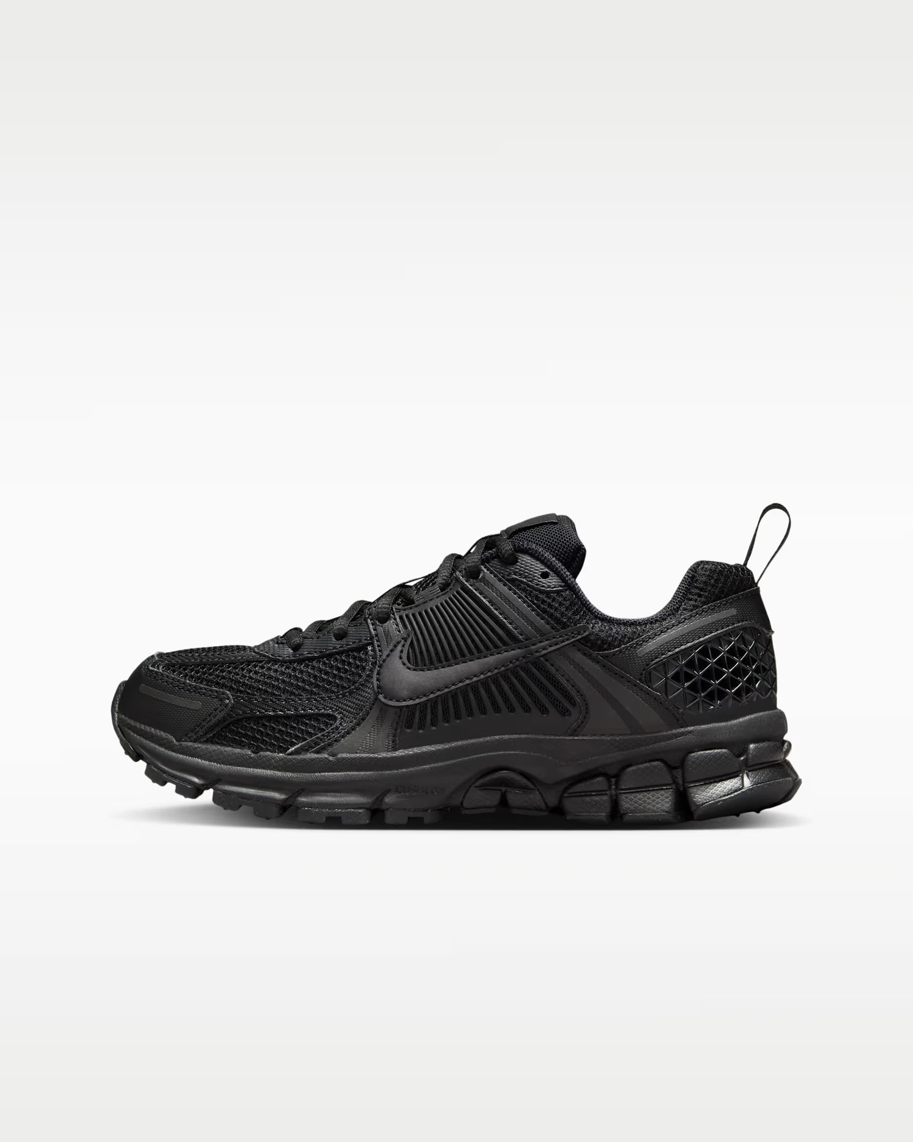 Nike Zoom Vomero 5 (Triple Black)
